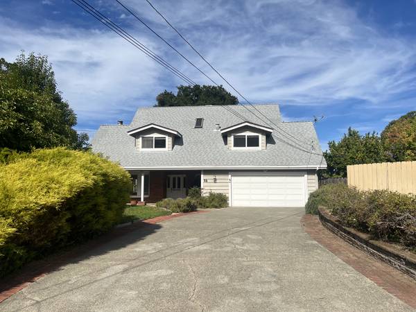 Listing photo 1 of 5