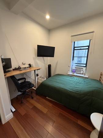 Listing photo 1 of 5