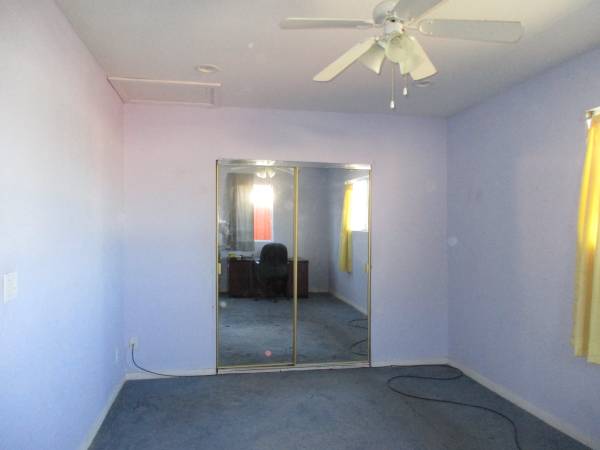 Listing photo 1 of 4