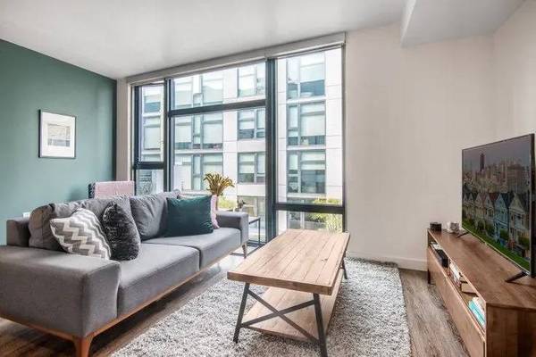 Listing photo 1 of 5