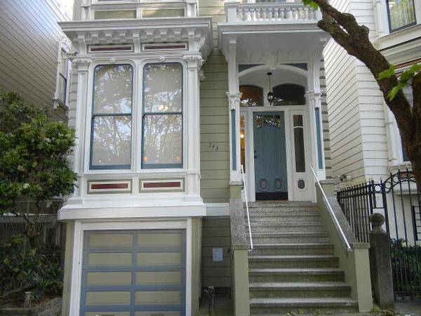 Listing photo 1 of 5