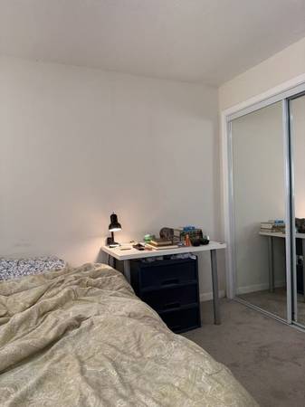 Listing photo 1 of 4