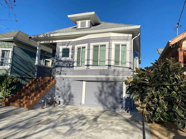 Listing photo 1 of 5