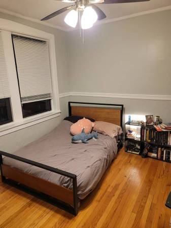 Listing photo 1 of 3