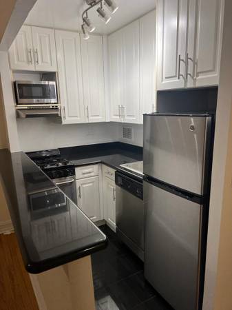 Listing photo 1 of 5