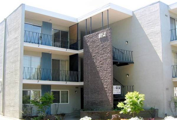 Listing photo 1 of 5