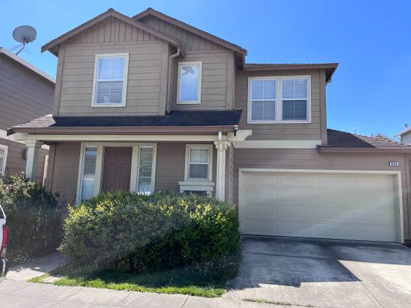 Listing photo 1 of 5