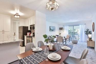 Listing photo 1 of 5