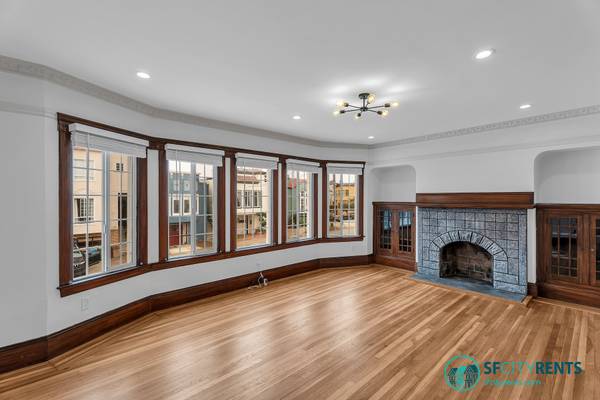 Listing photo 1 of 5