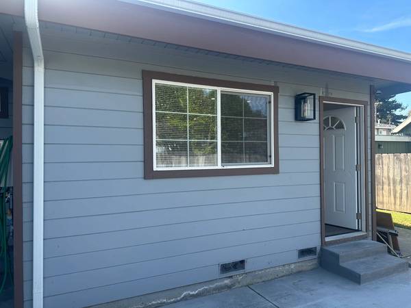 Listing photo 1 of 5