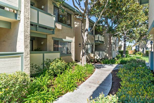 Listing photo 1 of 5