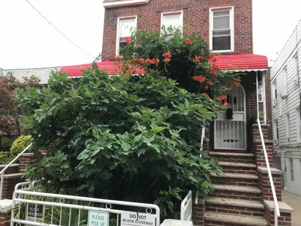 Listing photo 1 of 5