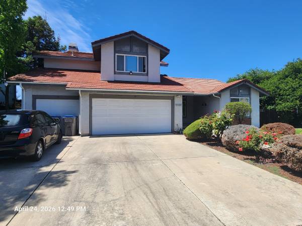 Listing photo 1 of 5