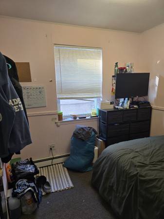 Listing photo 1 of 5