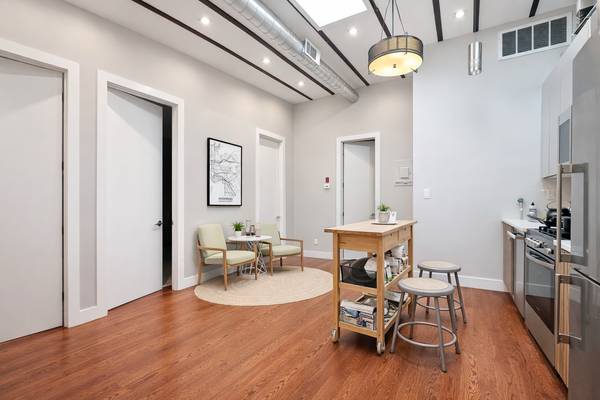 Listing photo 1 of 5