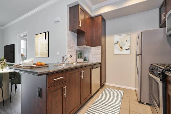 Listing photo 1 of 4