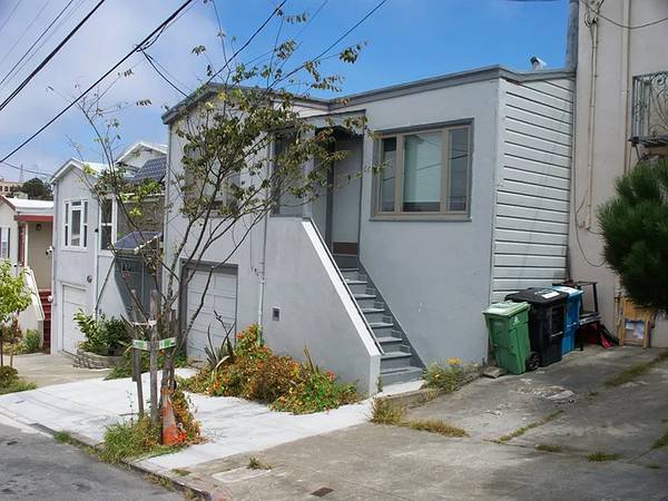 Listing photo 1 of 5