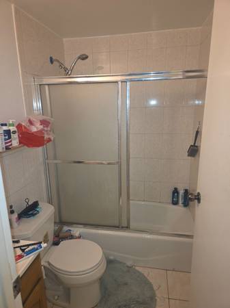 Listing photo 1 of 5