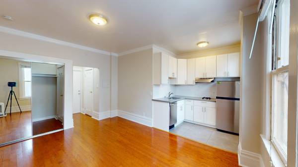 Listing photo 1 of 5