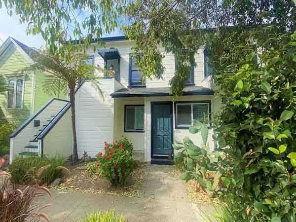 Listing photo 1 of 4