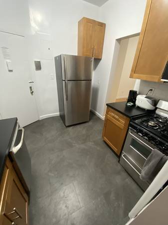 Listing photo 1 of 5
