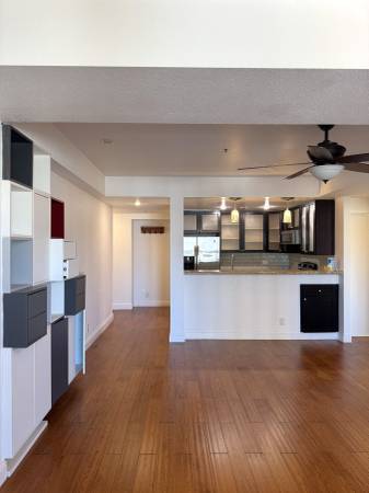 Listing photo 1 of 4