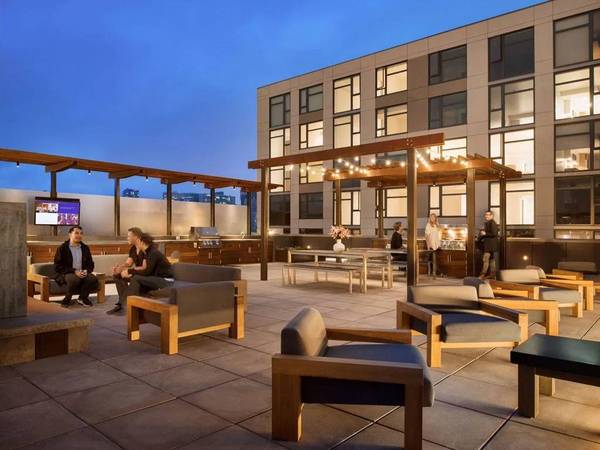 Listing photo 1 of 5