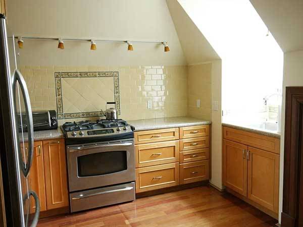 Listing photo 1 of 5