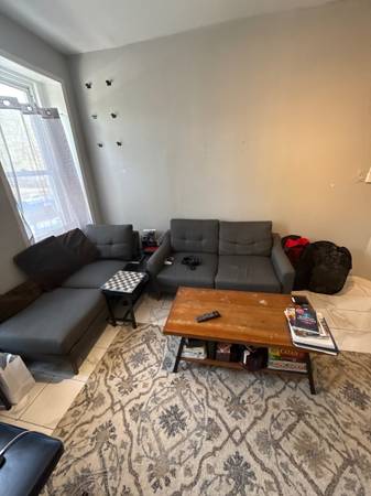 Listing photo 1 of 5