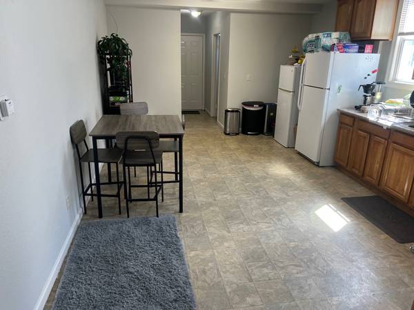 Listing photo 1 of 5