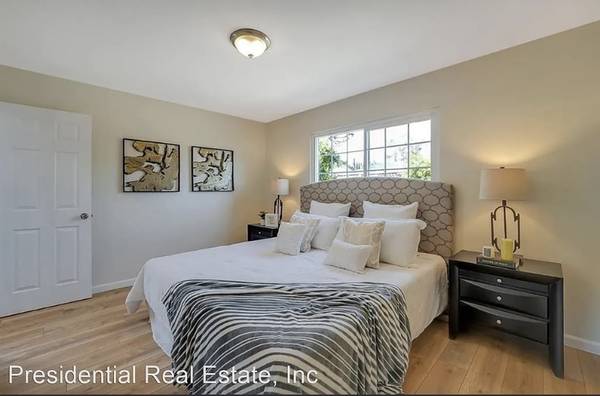 Listing photo 1 of 3