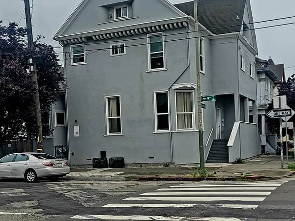Listing photo 1 of 5