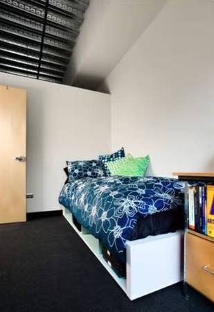 Listing photo 1 of 3