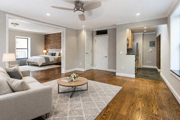 Listing photo 1 of 3