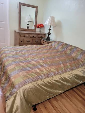 Listing photo 1 of 5