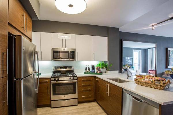 Listing photo 1 of 5