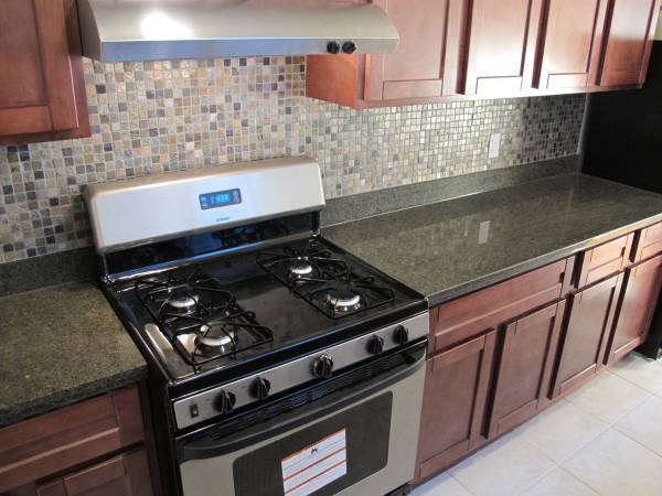 Listing photo 1 of 5