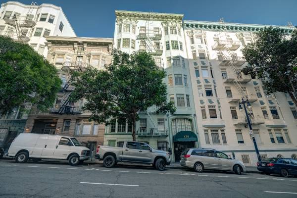 Listing photo 1 of 5