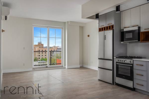 Listing photo 1 of 5