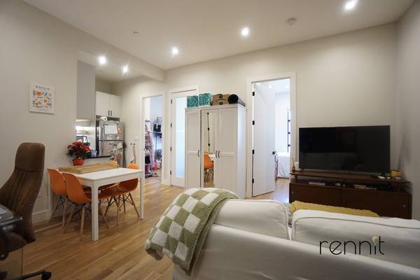 Listing photo 1 of 5