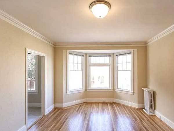 Listing photo 1 of 4