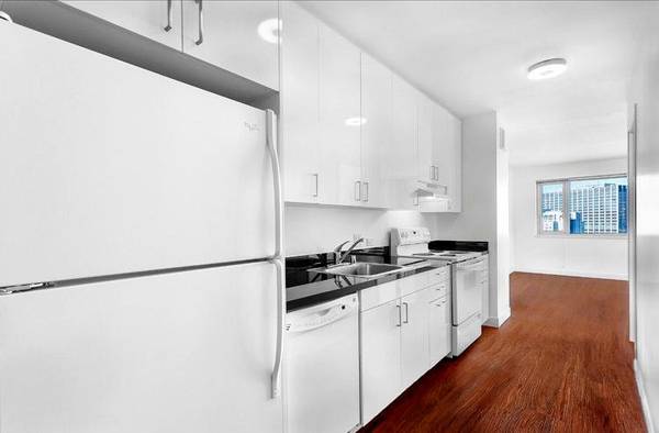 Listing photo 1 of 5