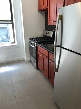 Listing photo 1 of 5