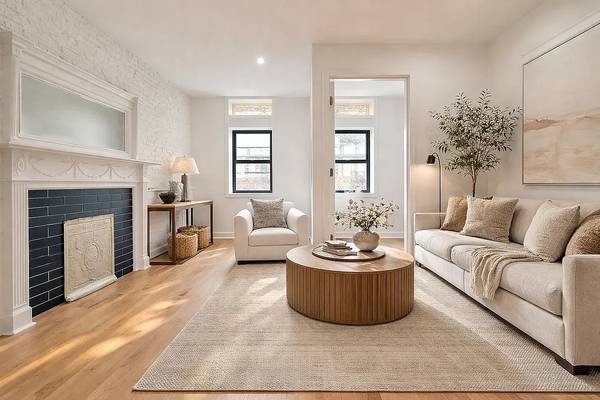 Listing photo 1 of 4