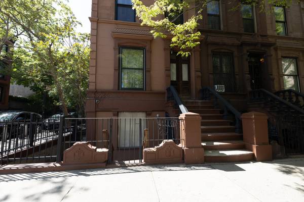 Listing photo 1 of 5