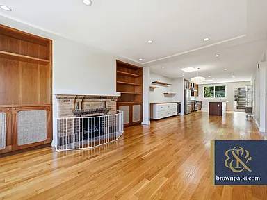 Listing photo 1 of 4