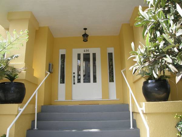 Listing photo 1 of 5