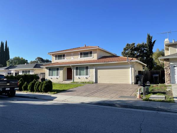 Listing photo 1 of 5