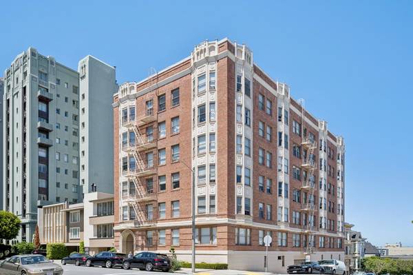 Listing photo 1 of 5