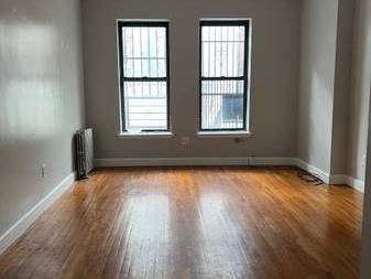 Listing photo 1 of 4